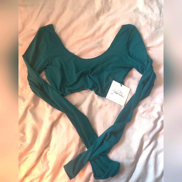 Laina Rauma Superfine Jersey Tacked Crop Top in Evergreen size Large - Picture 2 of 4